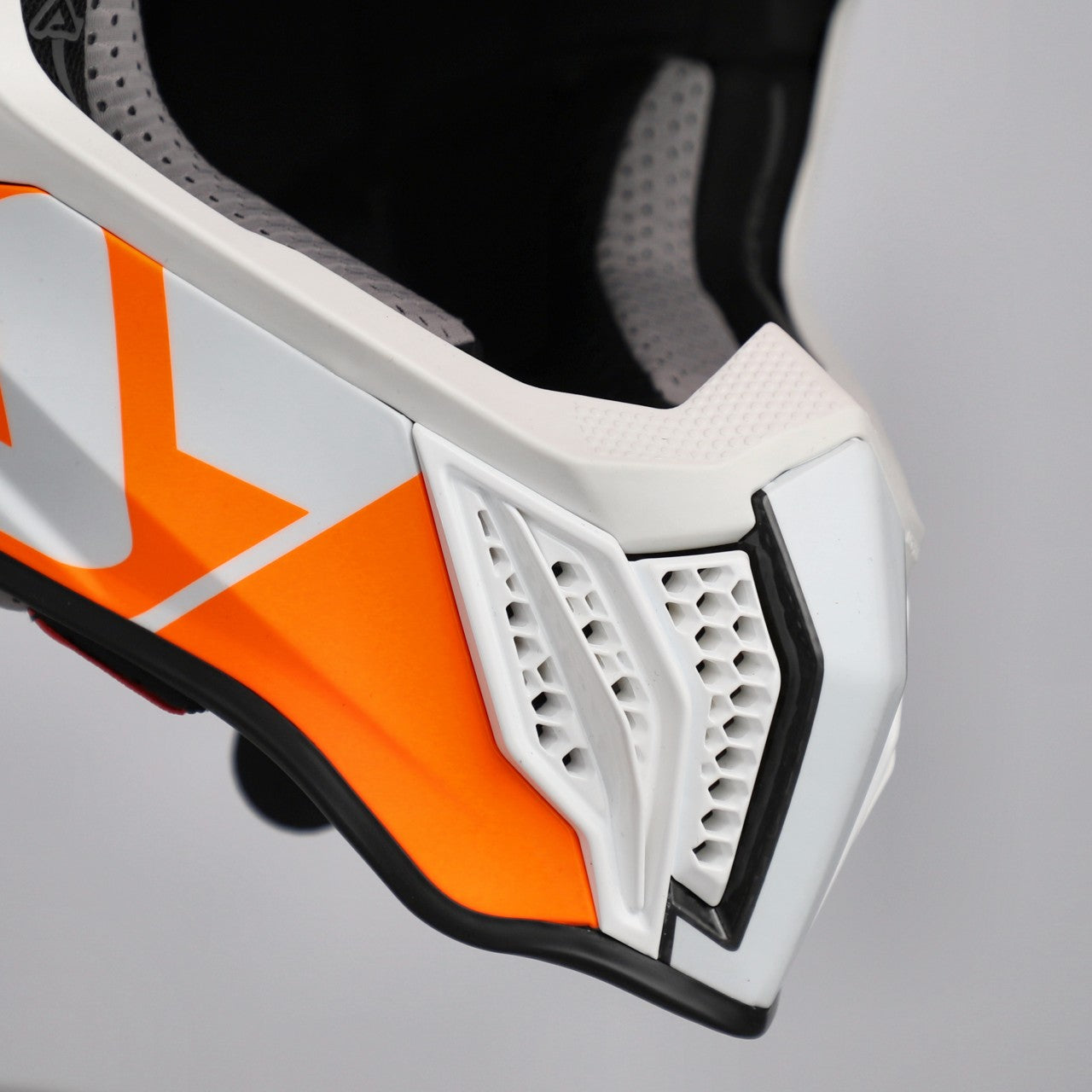 AIRSTRIKE-C CARBON HELMET ORANGE/WHITE 203
