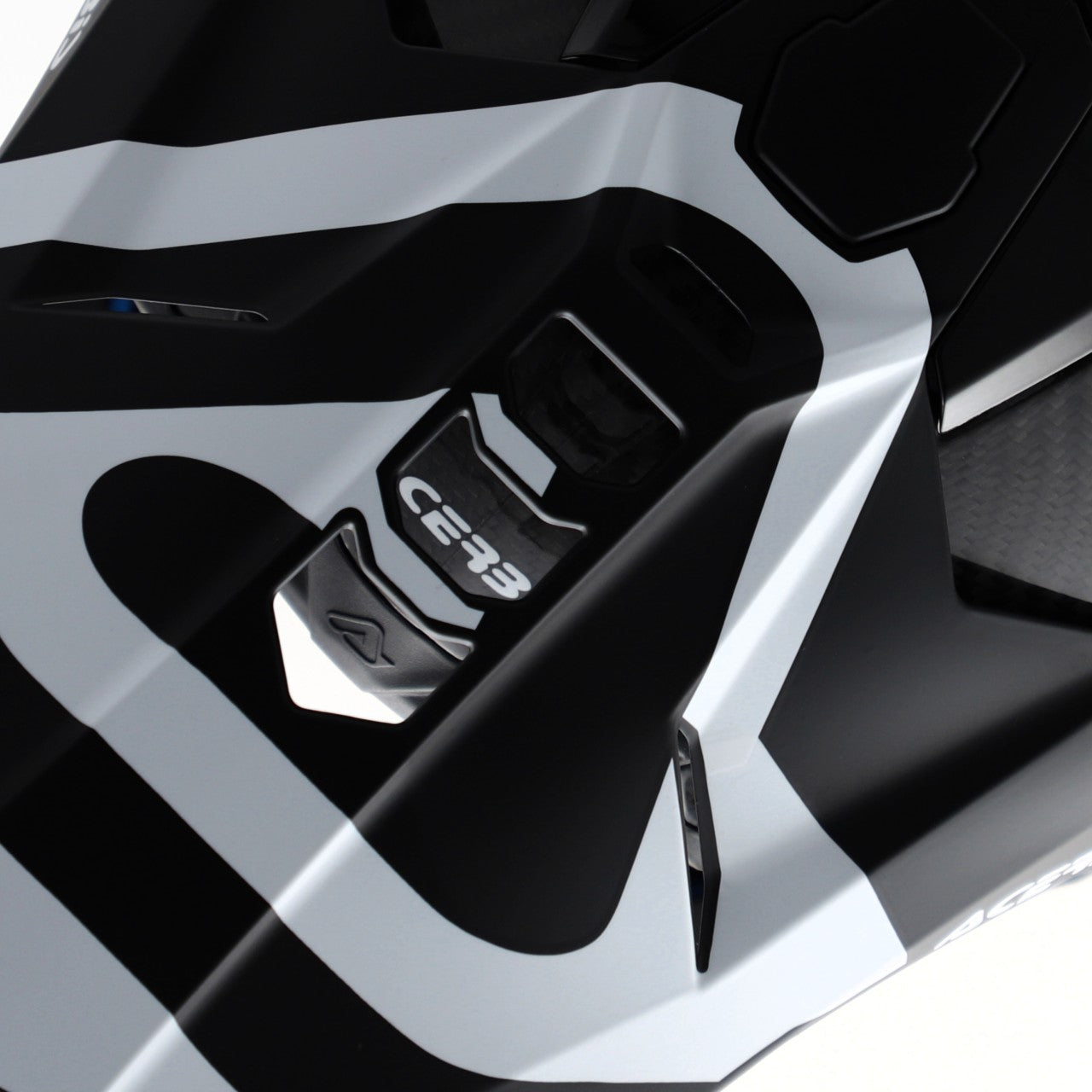 AIRSTRIKE-C CARBON HELMET BLACK/WHITE 315