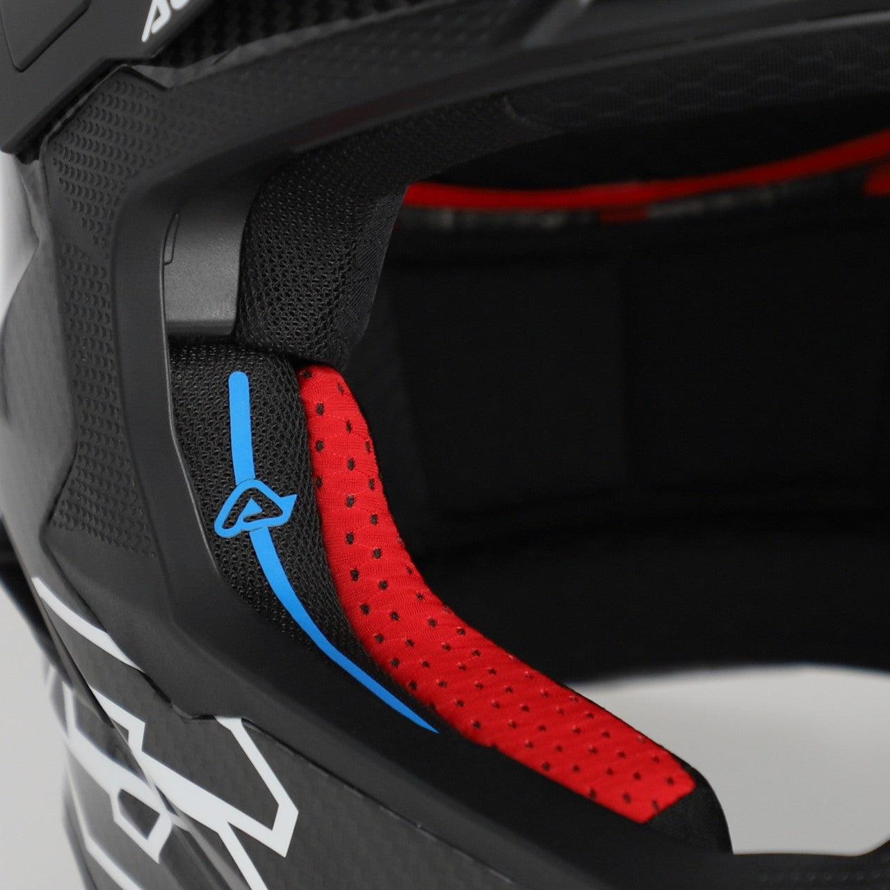 AIRSTRIKE-C CARBON HELMET BLACK/WHITE 315