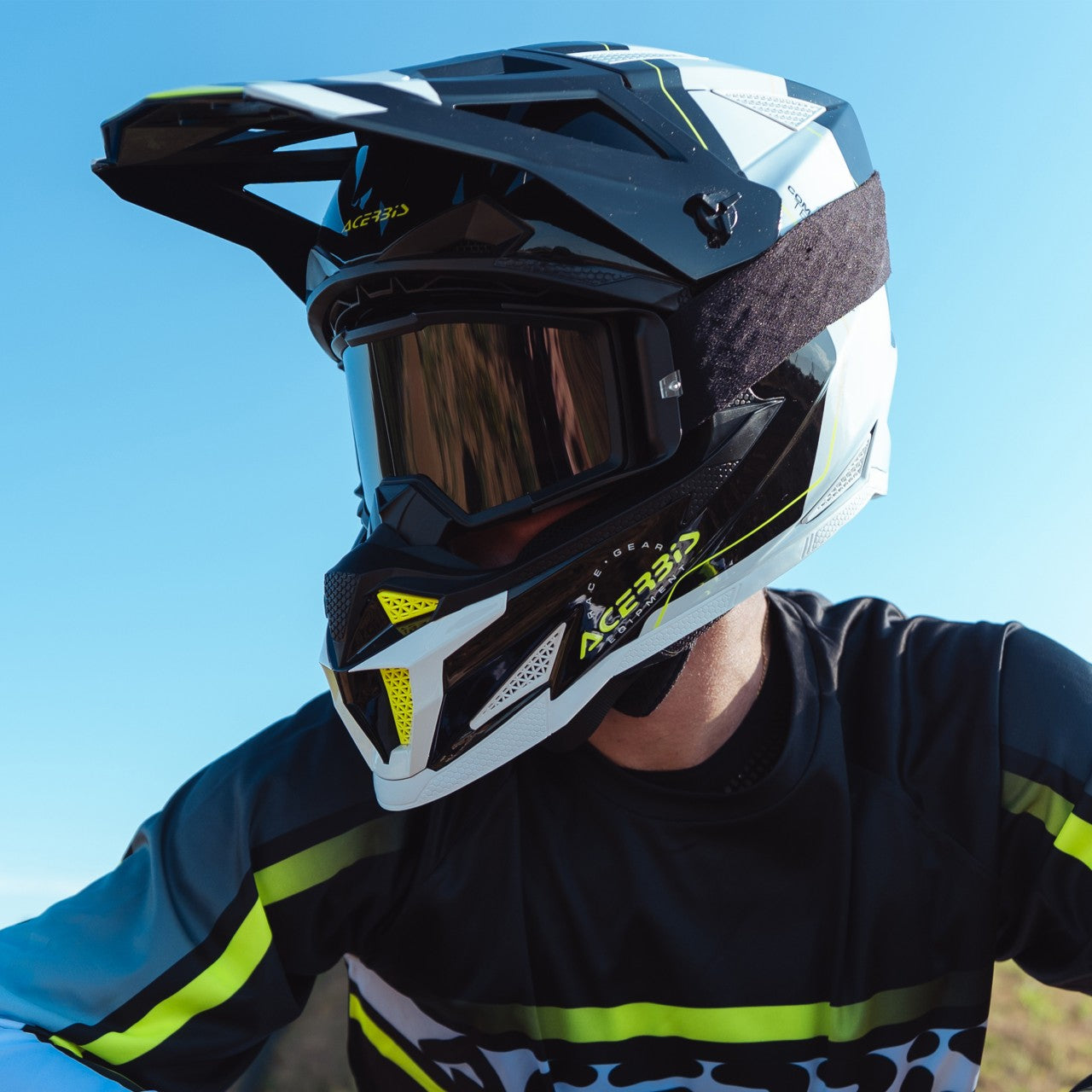 AIRSTRIKE-C CARBON HELMET BLACK/FLO YELLOW 457