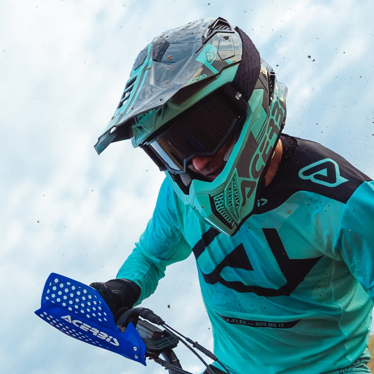 AIRSTRIKE-C CARBON HELMET TURQUOISE 869