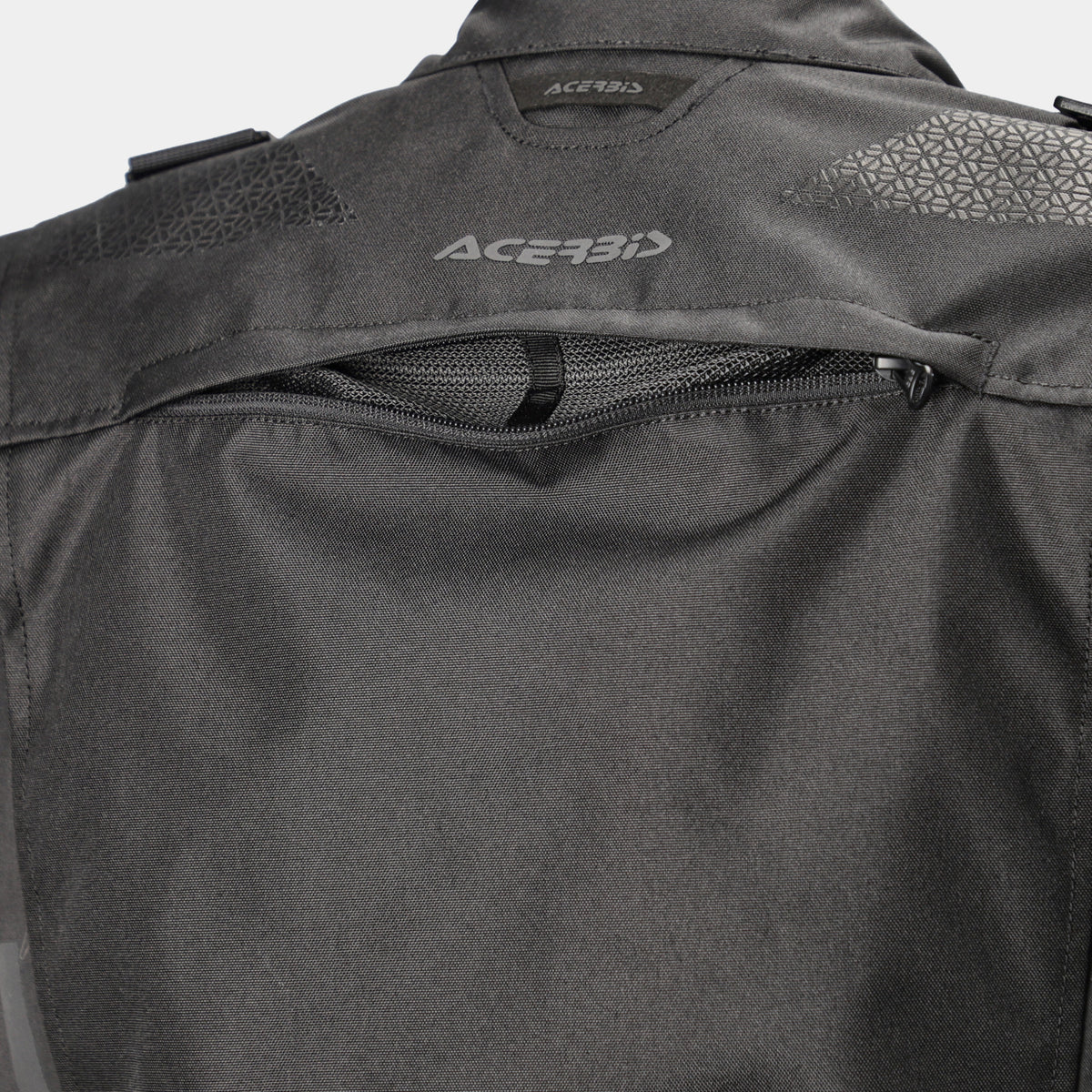 ARERA JACKET BLACK 090
