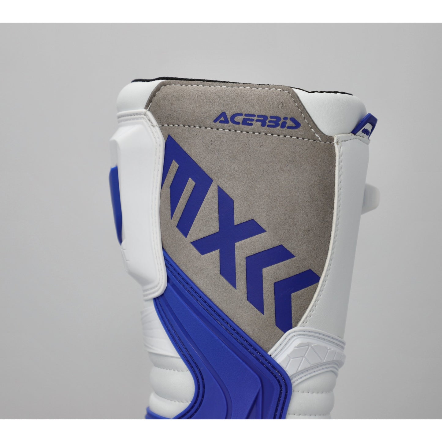 NEW: BOOTS X-TEAM WHITE/BLUE 232