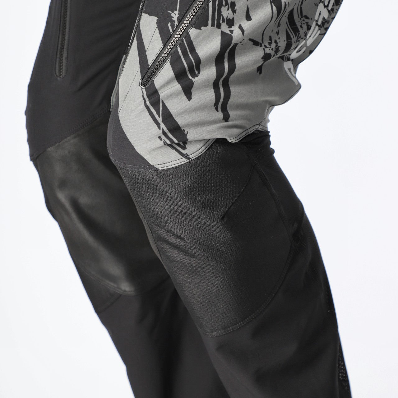 PANTS RALLY RACE IN BLACK/GREY 319