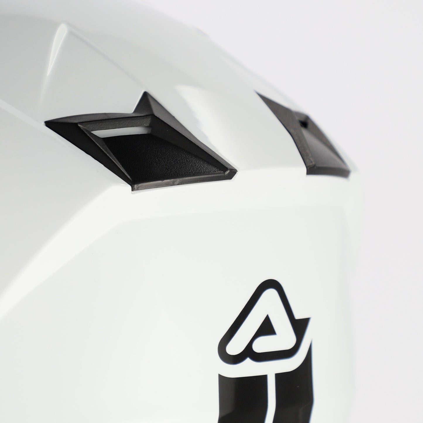 ASSAULT HELMET  WHITE