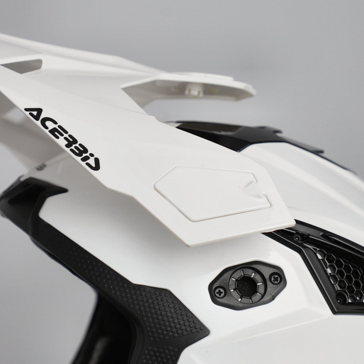 AIRSTRIKE-X HELMET FIBRE WHITE