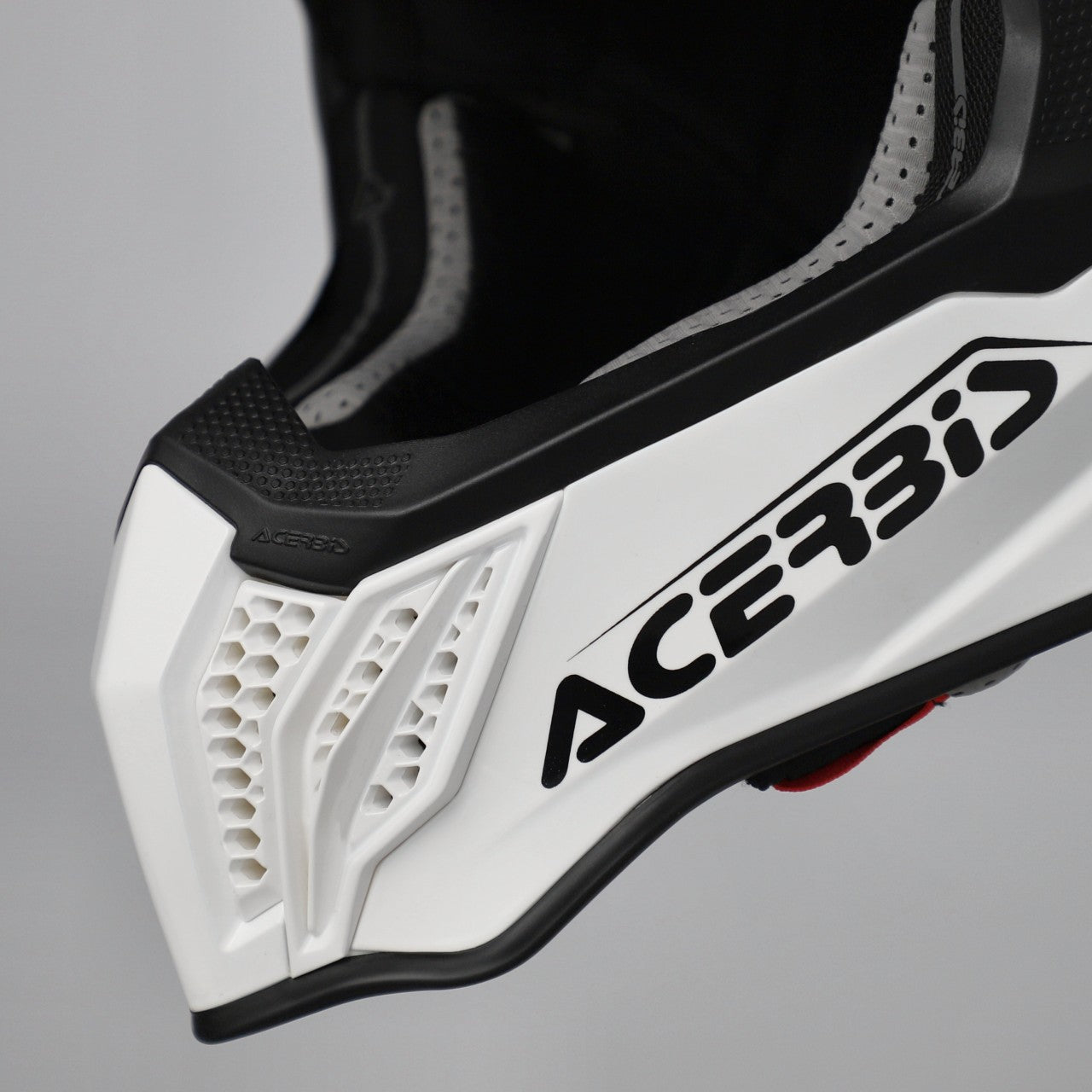 AIRSTRIKE-X HELMET FIBRE WHITE