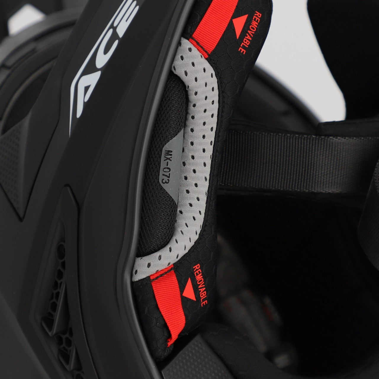 AIRSTRIKE-X HELMET BLACK FIBRE 091