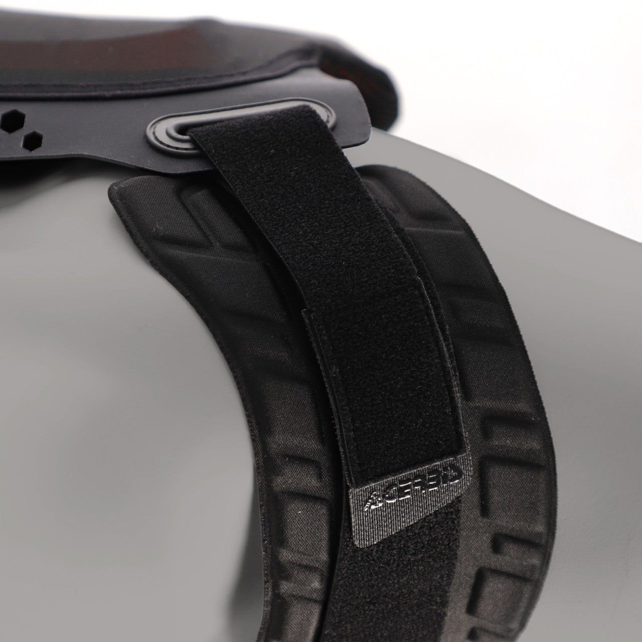 BODY ARMOUR P035 RACE