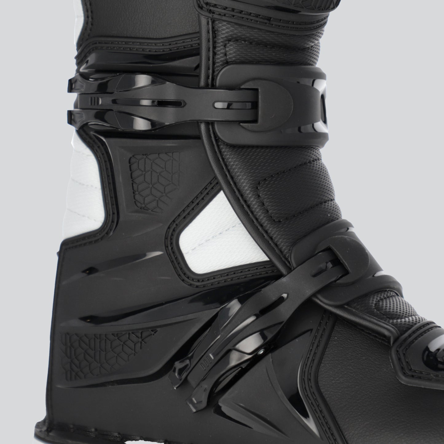 E-TEAM 2.0 BOOTS BLACK/WHITE 315