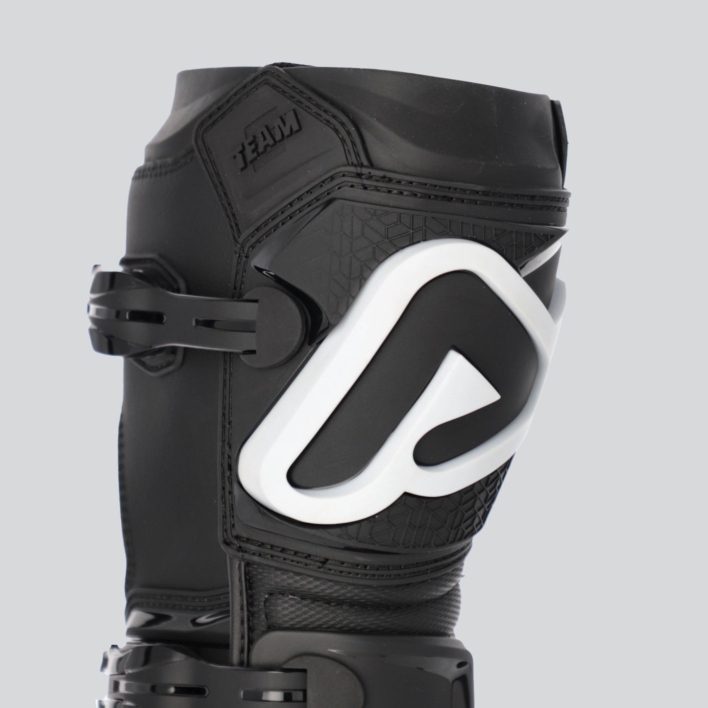 E-TEAM 2.0 BOOTS BLACK/WHITE 315