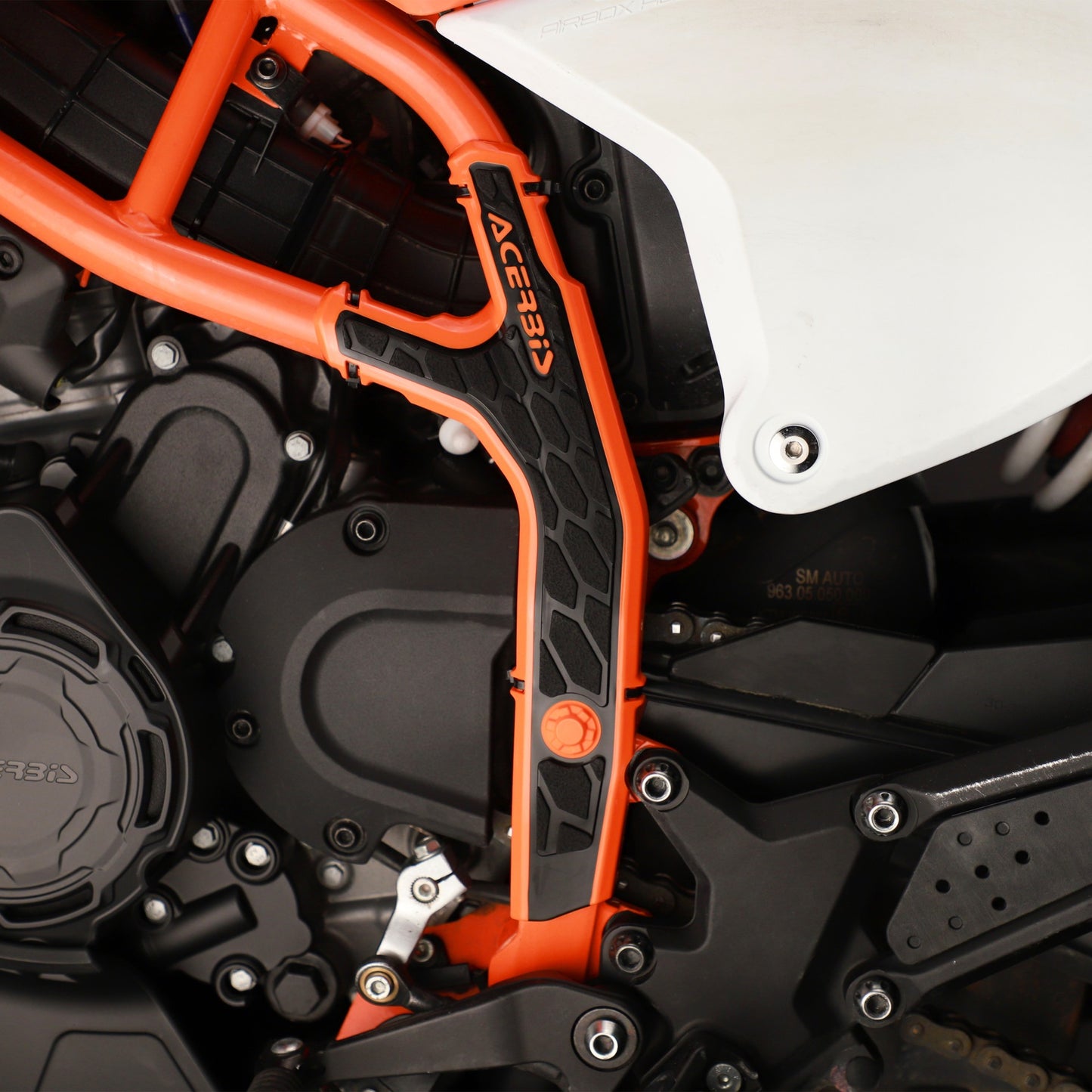 X-GRIP FRAME PROTECTOR FOR KTM 390 ADV/SMC 25-26